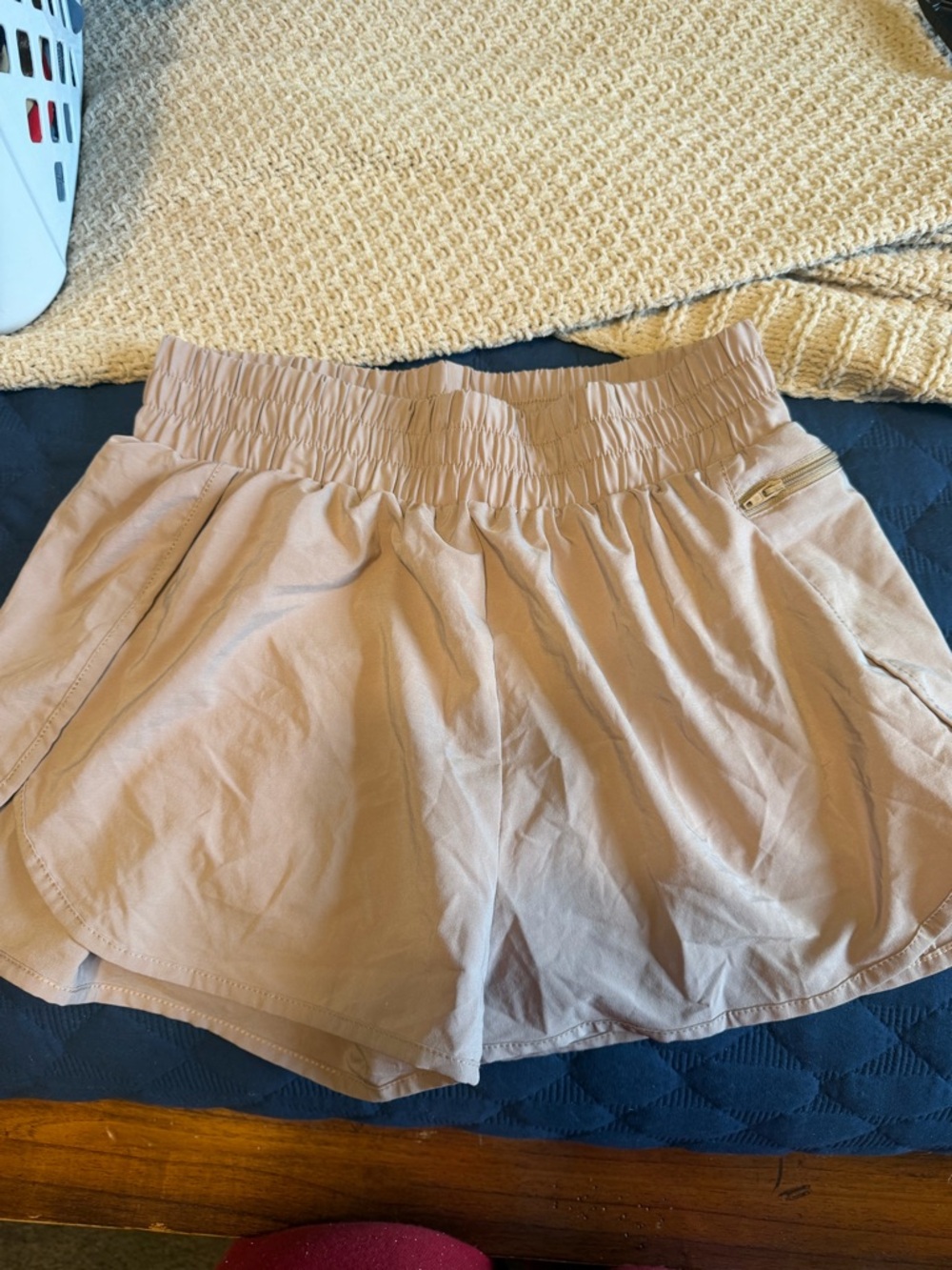 Women's Elastic Waist Casual Shorts - Light Beige